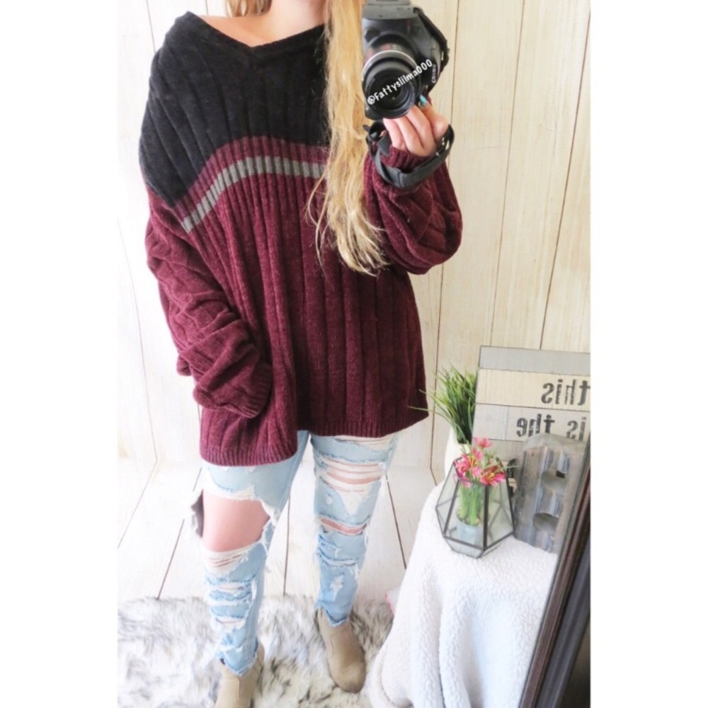 Vintage cozy night in chenille sweater 🍃 - Picture 2 of 8